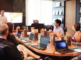 Fogli di plastica PP/PESheet Rolls per vassoi per alimenti Fogli di plastica PP/PESheet Rolls per vassoi per alimenti