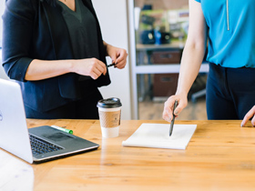 Fogli di plastica PP/PESheet Rolls per vassoi per alimenti Fogli di plastica PP/PESheet Rolls per vassoi per alimenti